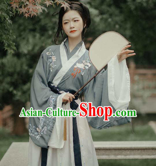 China Jin Dynasty Hanfu Fan Handmade Palace Fan Traditional Ancient Princess Silk Fan