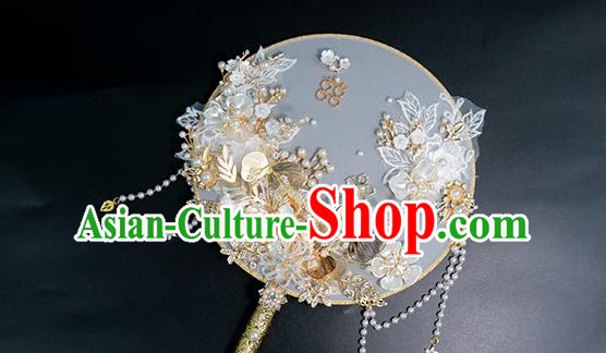 China Traditional Handmade Shell Flowers Palace Fan Classical Wedding Circular Fan