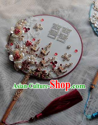 China Traditional Pearls Plum Circular Fan Handmade Wedding Palace Fan Bride Classical Dance Fan