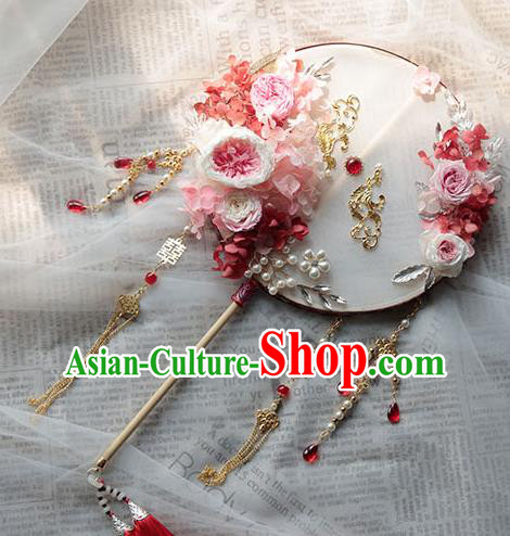 China Handmade Wedding Palace Fan Classical Dance Circular Fan Traditional Bride White Rose Silk Fan