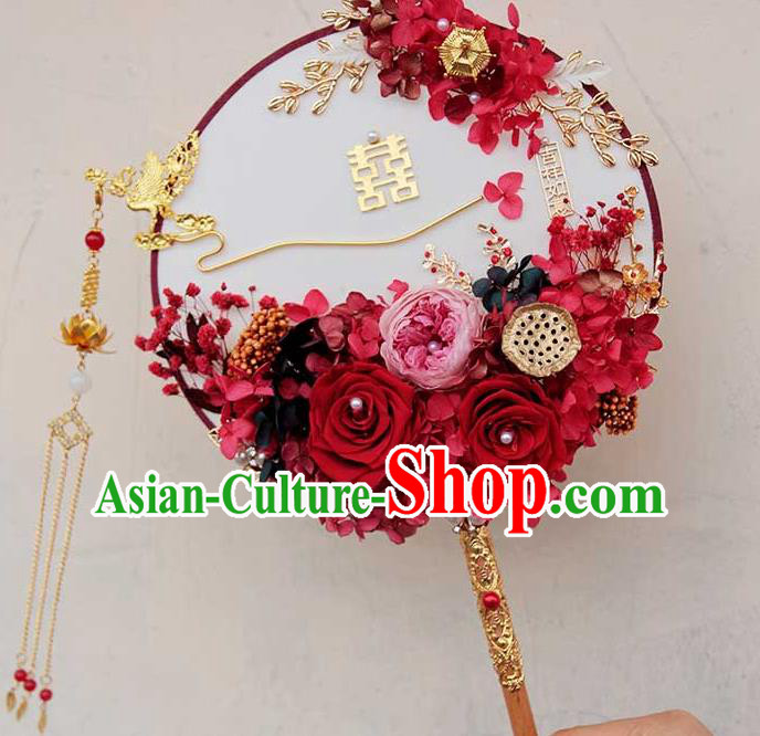 China Handmade Palace Fan Classical Wedding Circular Fan Traditional Red Rose Fan