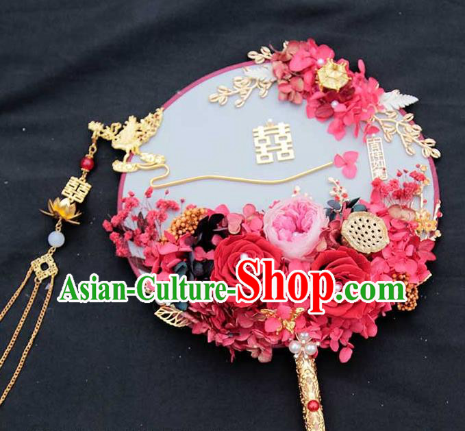 China Handmade Palace Fan Classical Wedding Circular Fan Traditional Red Rose Fan