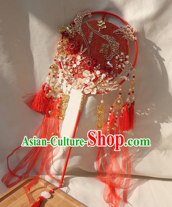 China Traditional Bride Red Ribbon Tassel Silk Fan Classical Dance Circular Fan Handmade Wedding Shell Flowers Palace Fan