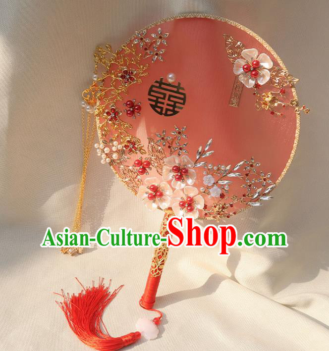 China Traditional Bride Red Silk Fan Handmade Wedding Shell Plum Palace Fan Classical Dance Red Beads Circular Fan