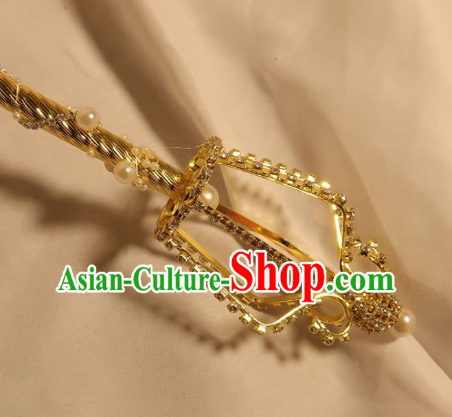 Handmade Queen Golden Sceptre Top Grade Wedding Bridal Bouquet Bride White Feather Cane