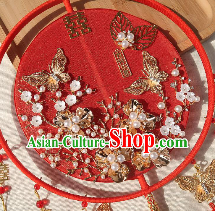 China Bride Silk Palace Fan Traditional Wedding Circular Fan Handmade Hanfu Golden Butterfly Fan