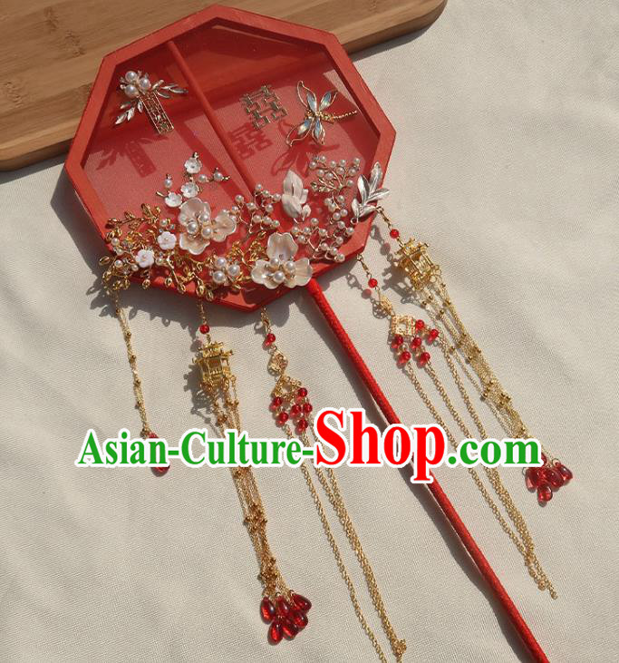 China Classical Dance Opal Dragonfly Fan Handmade Bride Palace Fan Traditional Wedding Red Silk Octagon Fan