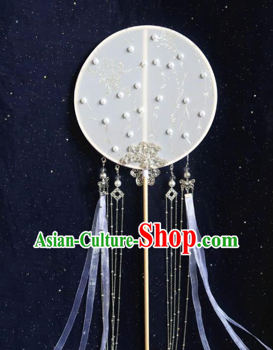 China Handmade Beads Palace Fan Traditional Hanfu White Ribbon Circular Fan Classical Princess Wedding Fan
