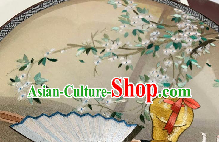 China Traditional Embroidery Silk Circular Fan Handmade Embroidered Palace Fan Classical Wedding Hanfu Fan