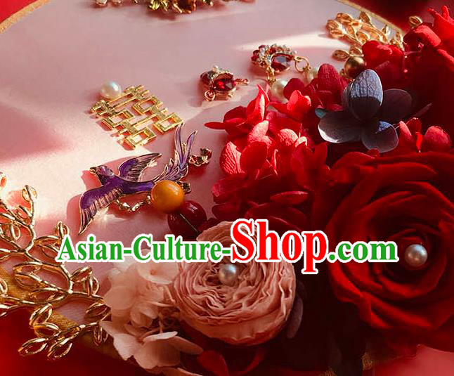China Bride Circular Fan Wedding Silk Fan Handmade Palace Fan Traditional Red Rose Fan