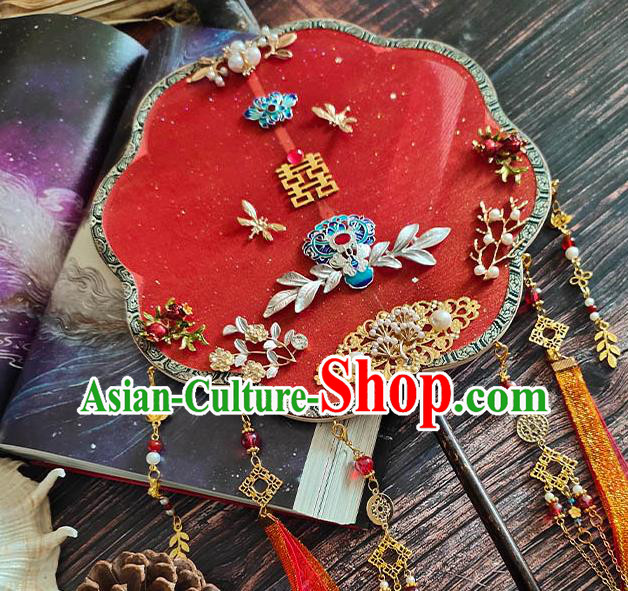 China Traditional Red Silk Fan Wedding Fan Handmade Blueing Lotus Palace Fan