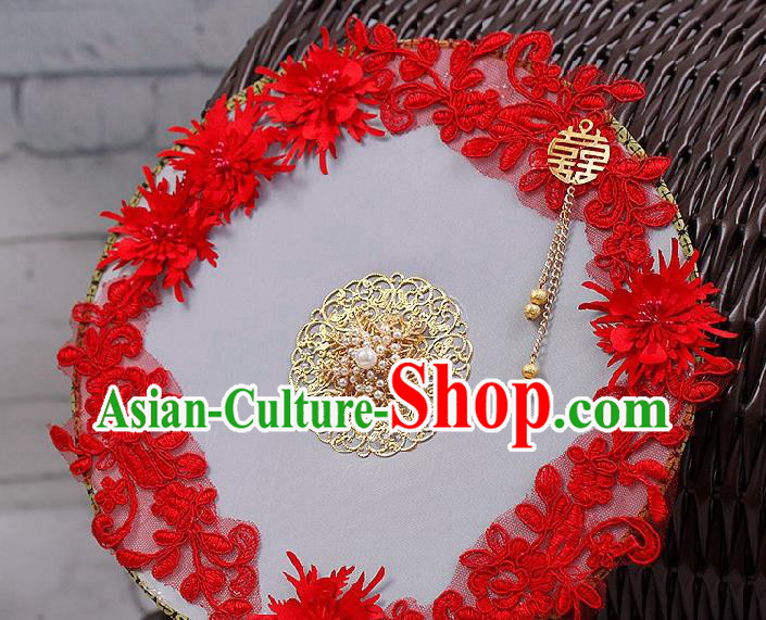 China Traditional Bride Circular Fan Wedding Silk Fan Handmade Red Lace Flowers Palace Fan