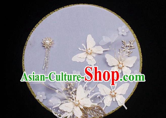 China Handmade White Butterfly Palace Fan Traditional Bride Circular Fan Wedding Silk Fan