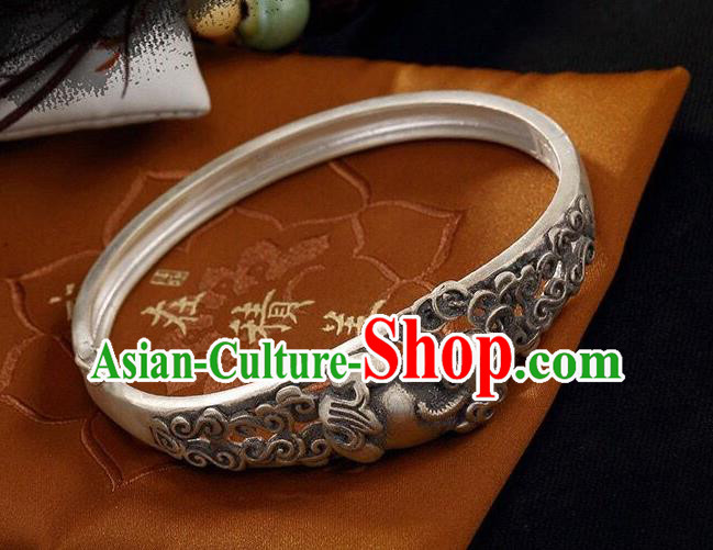 China Handmade Silver Carving Pi Xiu Bracelet Traditional Wristlet Bangle Jewelry