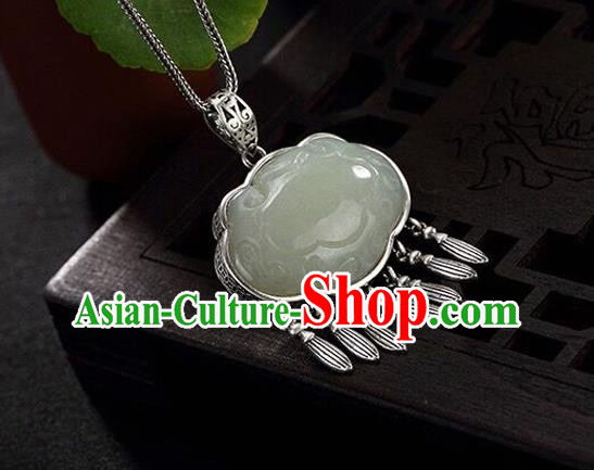 Handmade China Cheongsam Pendant Accessories Silver Longevity Lock Classical Jade Necklace Jewelry