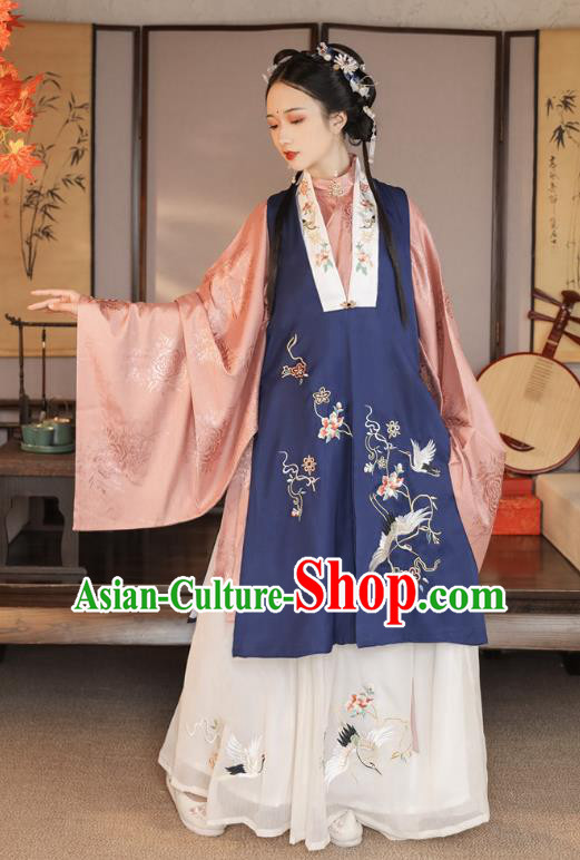 China Traditional Ming Dynasty Palace Beauty Historical Clothing Ancient Royal Princess Hanfu Dress for Women