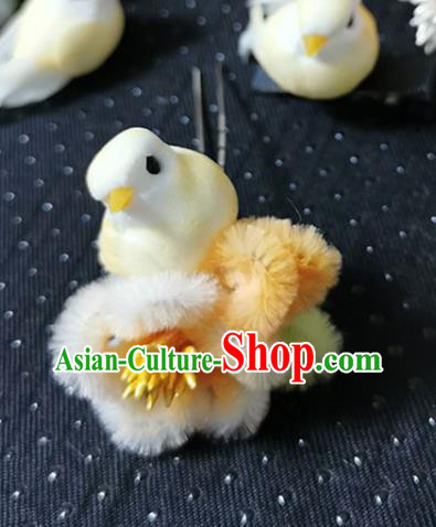 China Traditional Ancient Princess Plum Bird Hairpin Handmade Velvet Hair Stick
