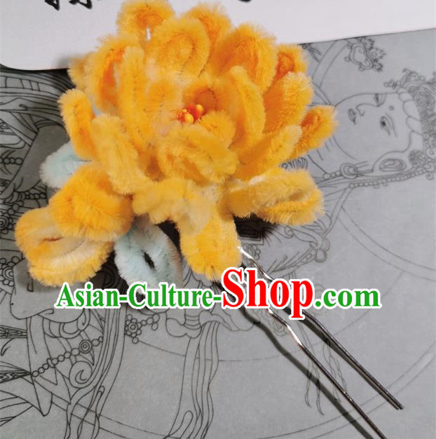 China Handmade Yellow Velvet Camellia Hair Clip Traditional Hanfu Hairpin Ancient Princess Hair Accessories