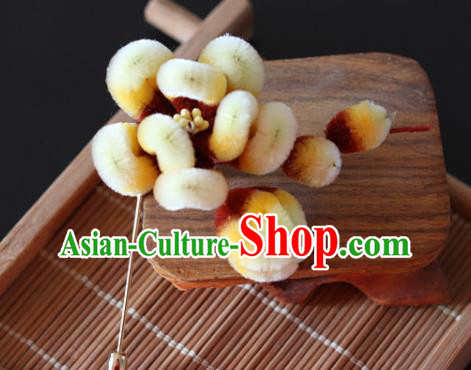 China Handmade Yellow Velvet Plum Blossom Hair Stick Traditional Ancient Hanfu Flowers Hairpin