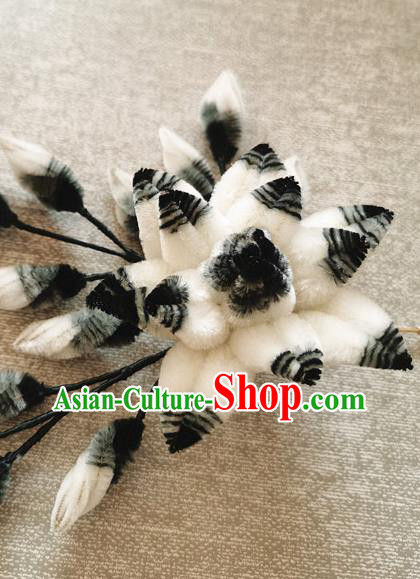Handmade China Classical White Velvet Brooch Traditional Cheongsam Accessories