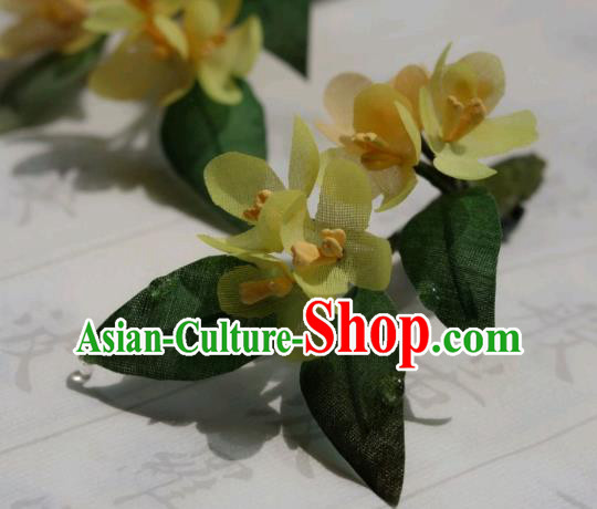 China Classical Cheongsam Hairpin Traditional Hanfu Yellow Silk Osmanthus Hair Stick