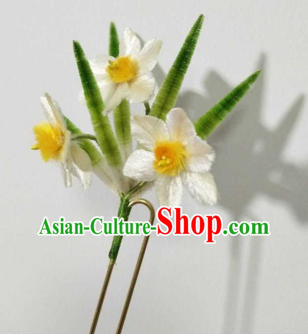 China Traditional Ancient Palace Lady Daffodil Hair Stick Classical Hanfu Velvet Flowers Hairpin