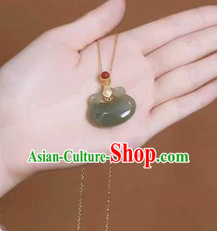 China Classical Cheongsam Coral Accessories Traditional Hetian Jade Lock Necklace