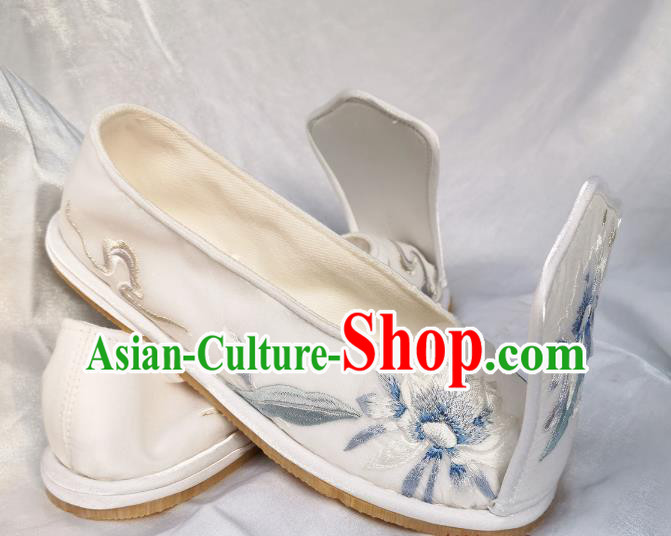 Handmade Chinese Traditional Han Dynasty Princess Shoes White Satin Shoes Embroidered Epiphyllum Shoes