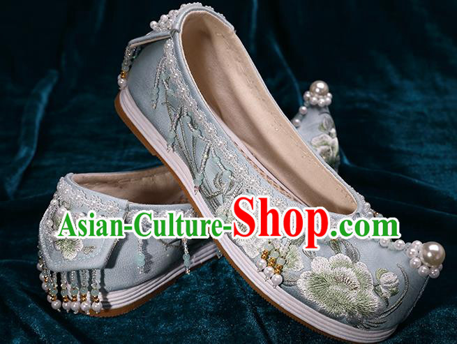 Chinese Traditional Embroidered Peony Shoes Handmade White Shoes Hanfu Pearls Shoes