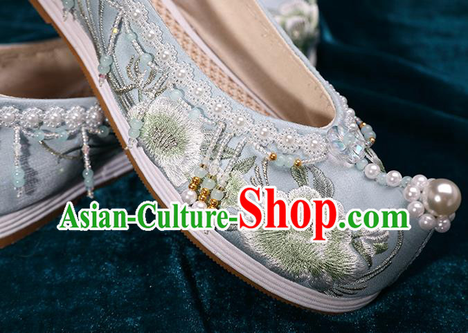 Chinese Traditional Embroidered Peony Shoes Handmade White Shoes Hanfu Pearls Shoes