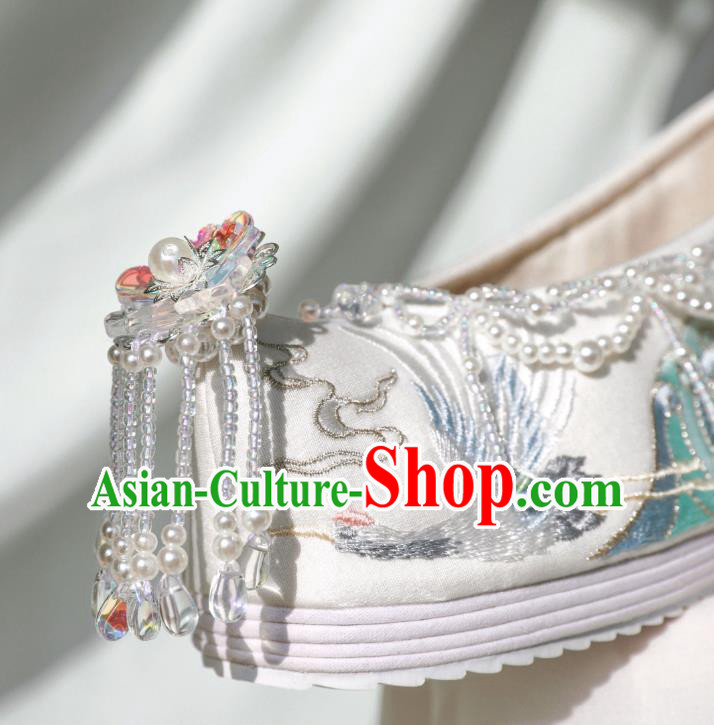Handmade Chinese Hanfu Beads Tassel Shoes Embroidered Shoes Ancient Princess Shoes Traditional Shoes
