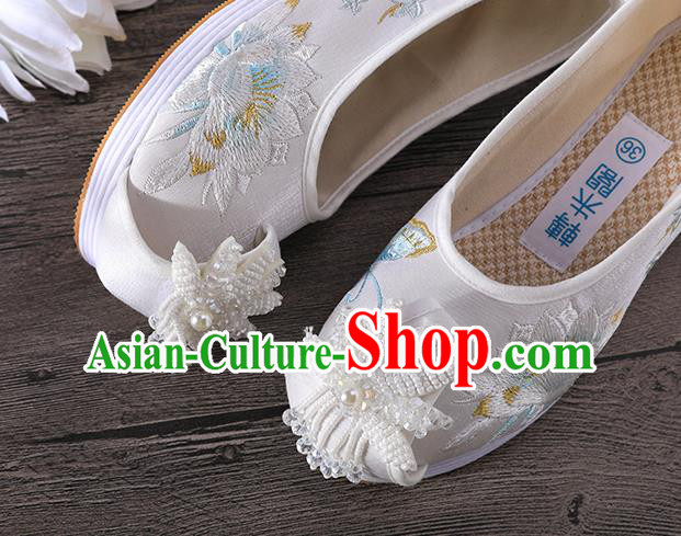 Chinese Embroidered Epiphyllum Shoes Traditional Hanfu White Cloth Shoes Ancient Princess Shoes