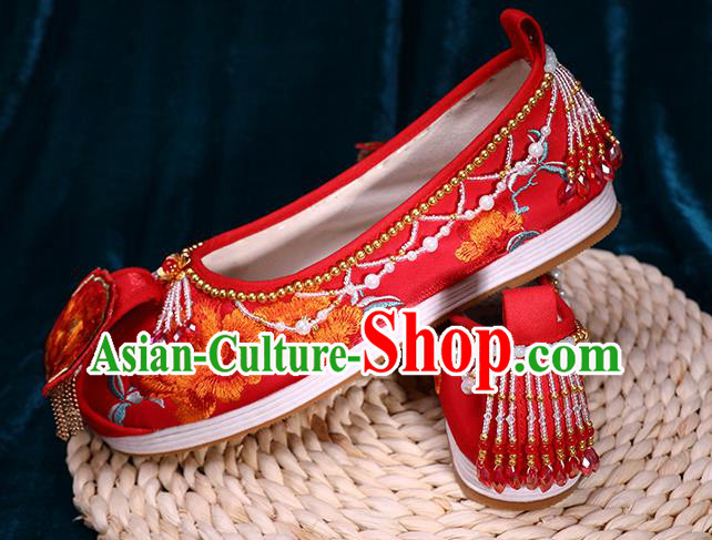 Chinese Traditional Hanfu Golden Beads Shoes Ancient Bride Red Shoes Wedding Embroidered Peony Shoes