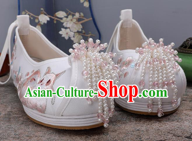 Chinese Ancient Princess Shoes Embroidered Shoes Traditional Hanfu Beads Tassel Shoes