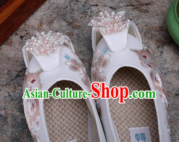 Chinese Ancient Princess Shoes Embroidered Shoes Traditional Hanfu Beads Tassel Shoes