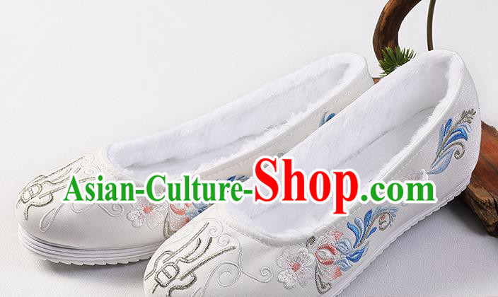 Chinese Traditional Winter Shoes Handmade Embroidered Shoes Hanfu Cloth Shoes