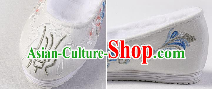 Chinese Traditional Winter Shoes Handmade Embroidered Shoes Hanfu Cloth Shoes
