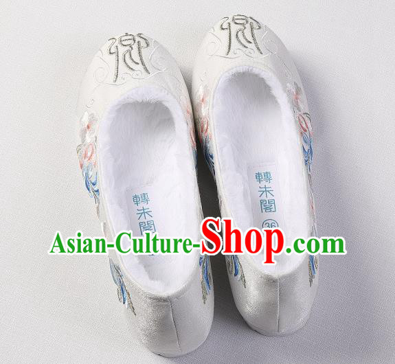 Chinese Traditional Winter Shoes Handmade Embroidered Shoes Hanfu Cloth Shoes