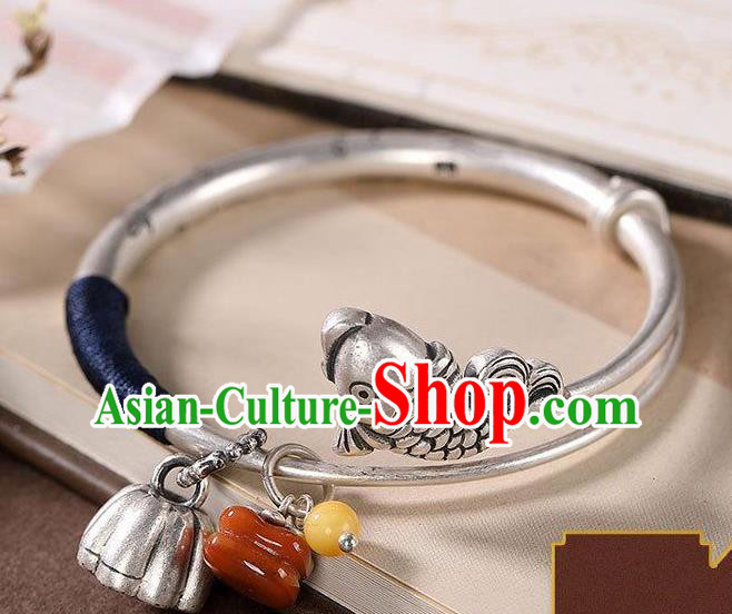 China Handmade Silver Fish Bracelet Accessories Traditional Agate Persimmon Tassel Bangle Jewelry