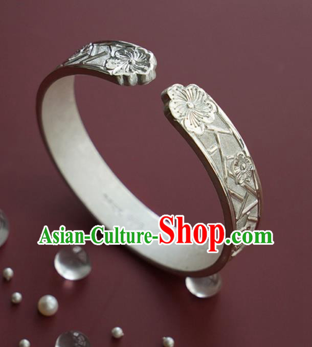 China Traditional National Carving Plum Blossom Bangle Jewelry Accessories Handmade Silver Bracelet