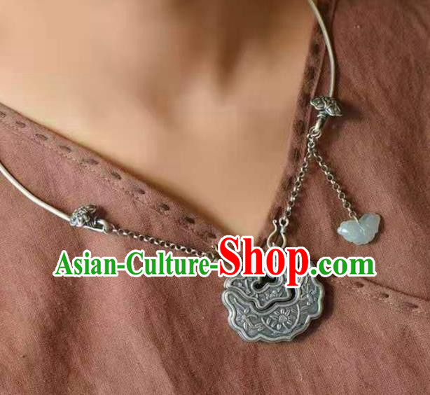 Chinese Classical Jade Butterfly Tassel Necklace Pendant National Handmade Silver Longevity Lock Jewelry Accessories
