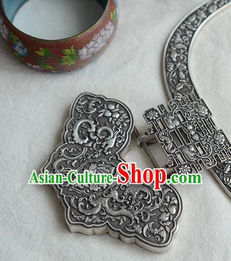 China Traditional Silver Carving Butterfly Longevity Lock Jewelry Accessories National Wedding Necklace Pendant