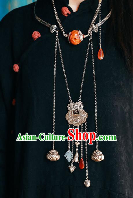 Chinese Handmade Classical Cheongsam Jewelry Accessories National Agate Necklace Ethnic Silver Tassel Necklet