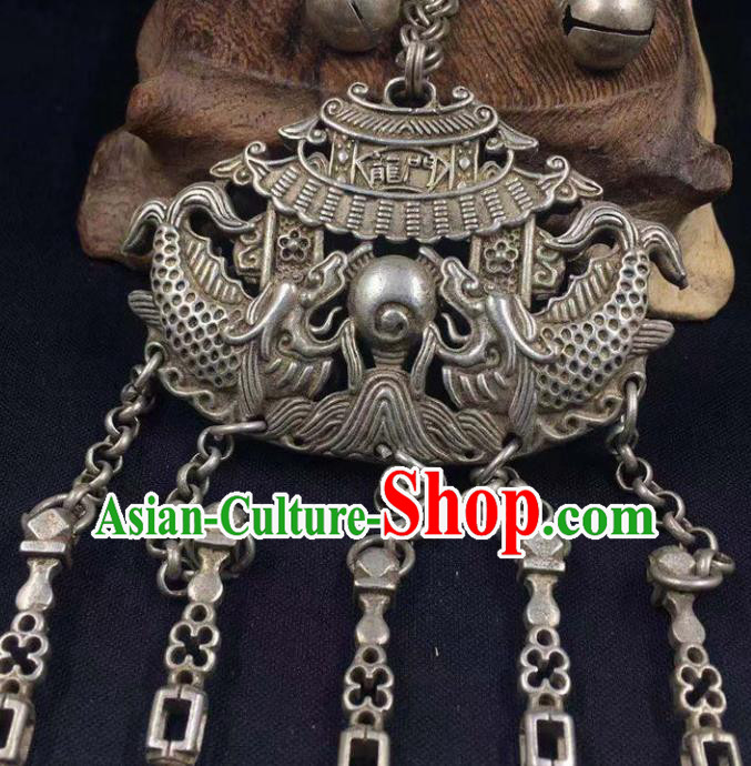 Chinese Handmade Carving Fishes Brooch Classical Ethnic Accessories National Silver Pendant Jewelry