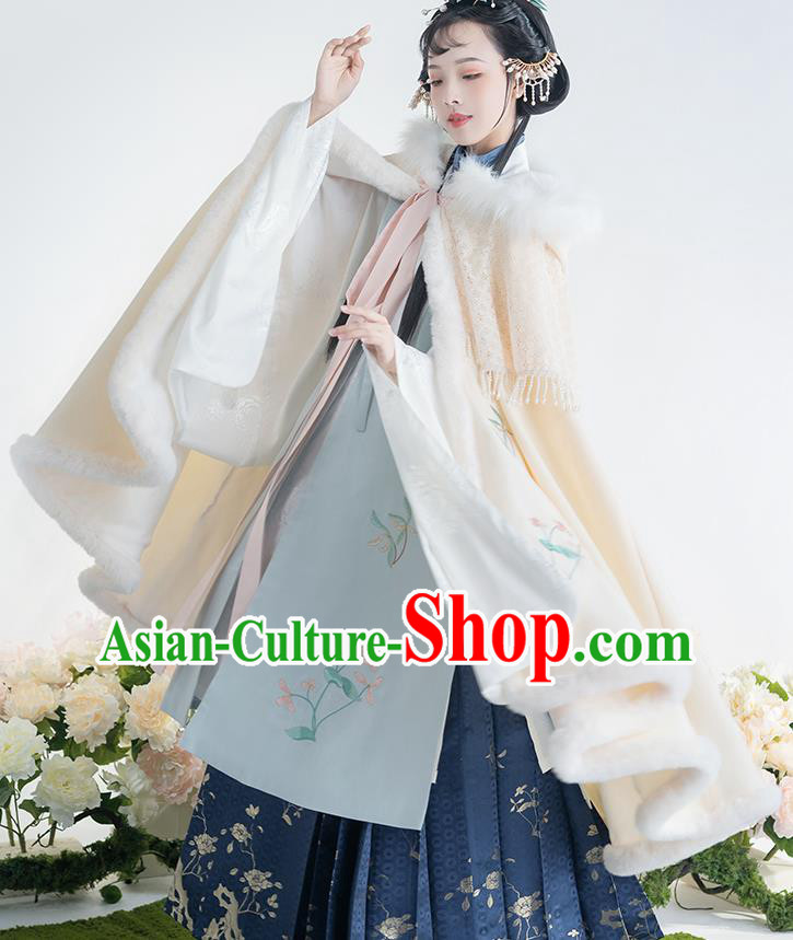 China Ancient Patrician Female Embroidered Hanfu Cloak Traditional Ming Dynasty Nobility Lady Historical Clothing
