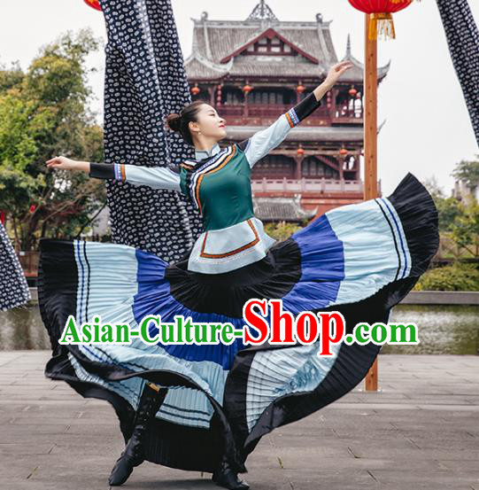 China Traditional Yi Nationality Folk Dance Clothing Ethnic Women Dance Outfits