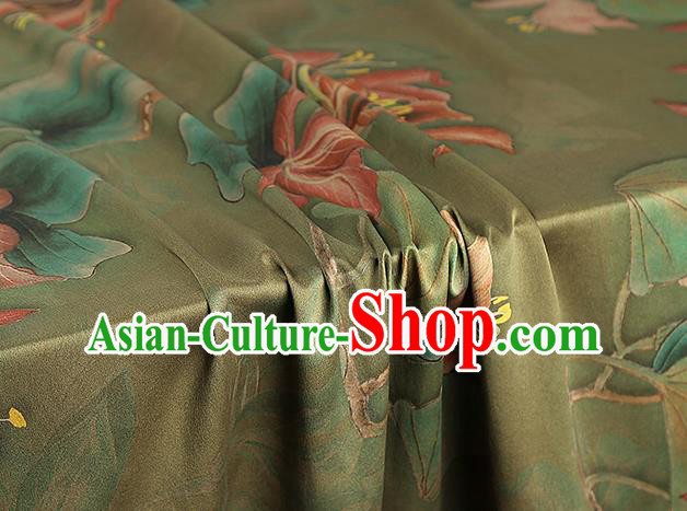 Chinese Traditional Green Silk Drapery Cheongsam Gambiered Guangdong Gauze Fabric Classical Flowers Pattern Brocade