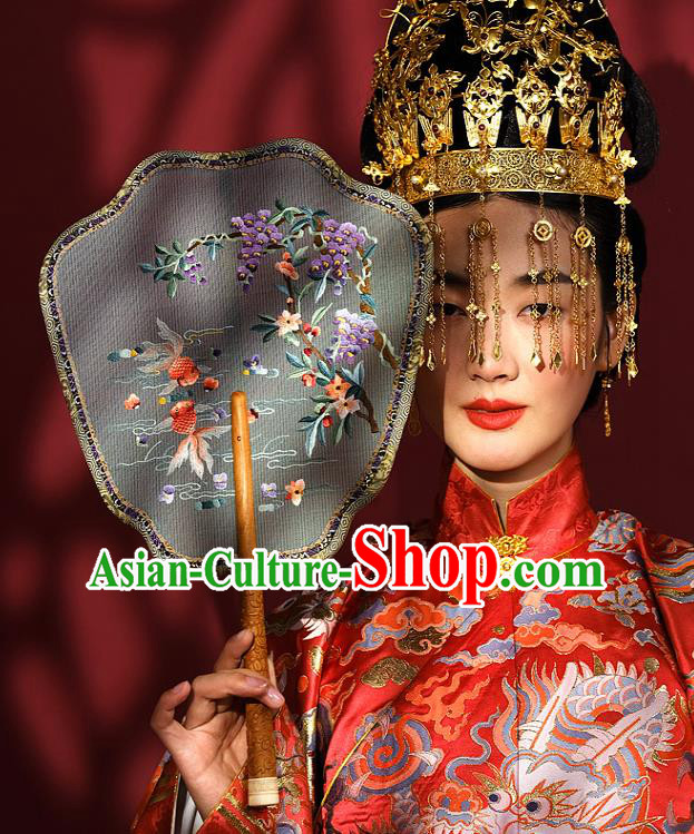 China Handmade Wedding Embroidered Wisteria Goldfish Fans Traditional Hanfu Silk Palace Fan Ancient Princess Fan