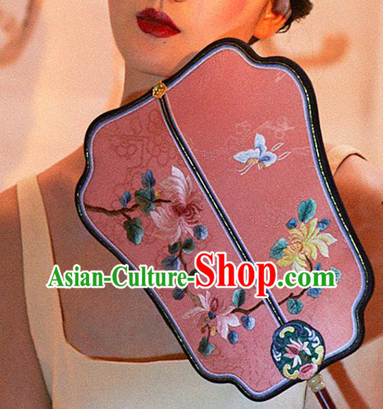 China Traditional Hanfu Pink Silk Fan Wedding Embroidered Chrysanthemum Palace Fan Handmade Fans