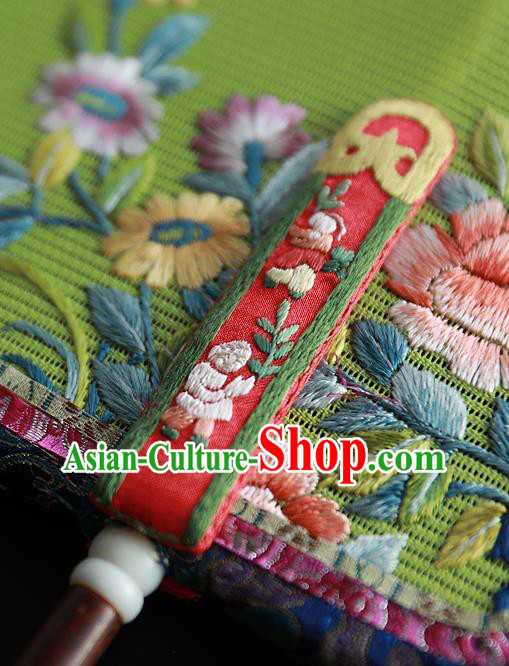 China Wedding Embroidered Cat Butterfly Fan Handmade Palace Fan Traditional Hanfu Green Silk Fan